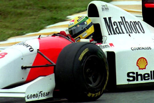 Ecclestone legt 4 miljoen neer voor legendarische auto van Senna