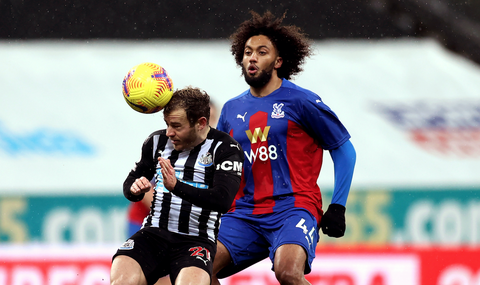 Riedewald pegelt Crystal Palace langs Newcastle