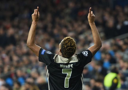 Goddelijke kanarie Neres blij dat hij niet in China zit: 'Dit is mijn club'