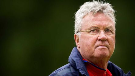 KNVB-beerput: 'Van Oostveen wilde Hiddink al na IJsland-uit dumpen'