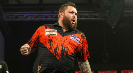 Michael Smith legt 'Rockstar' Joe Cullen het zwijgen op bij WK darts