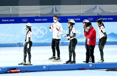 Voor schaatscoach Johan de Wit beginnen de Spelen nu pas na corona: '2 weken van de planeet verdwenen'