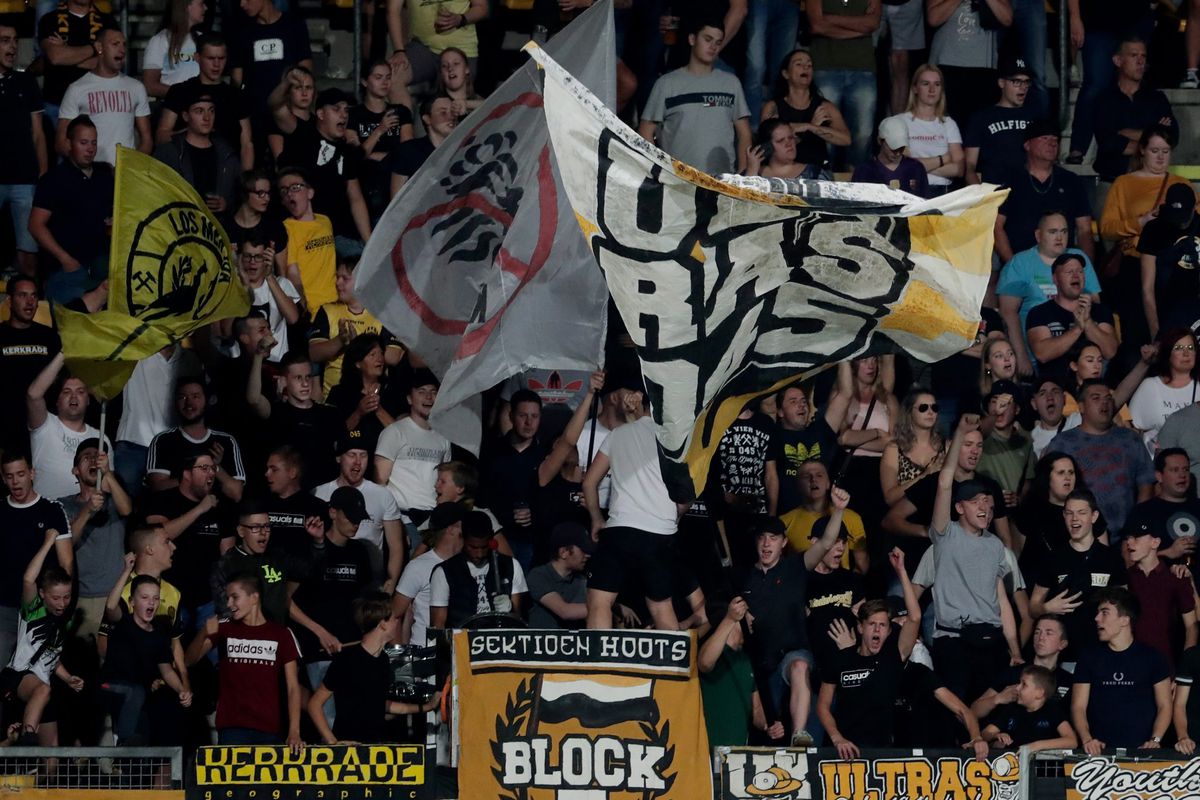 Pleuris! Achilles Veen en Roda JC-supporters met elkaar op de vuist