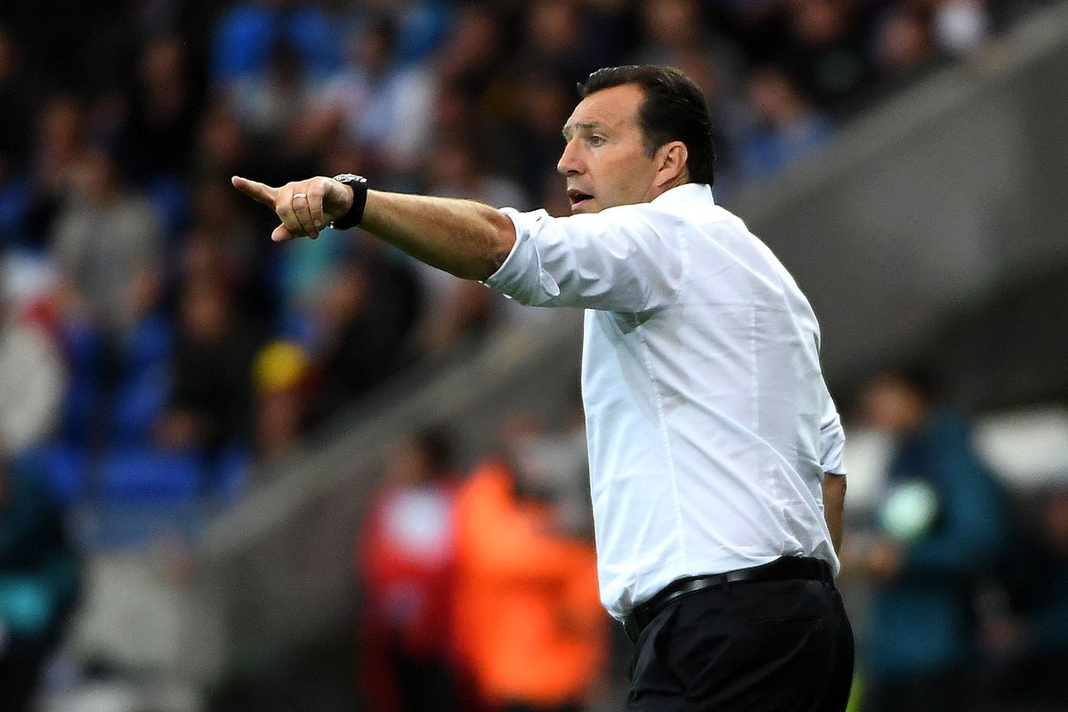 LOL! Zo bepaalt Wilmots dus zijn opstellingen (video)