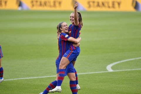 Doelsaldo 51-2! Lieke Martens prikt er 2 in bij 8-klapper FC Barcelona tegen nummer 2