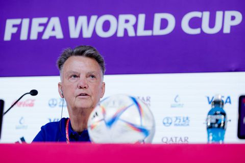 Louis van Gaal blijft volharden in 5-3-2 en zal ontevreden zijn met kwartfinales: 'Niet juiste manier'
