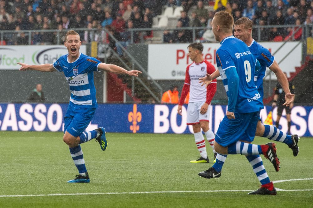 PEC Zwolle wint bij FC Emmen dankzij klutsgoal Dekker