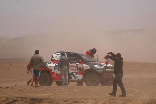 André Villas-Boas crasht in Dakar en moet naar het ziekenhuis