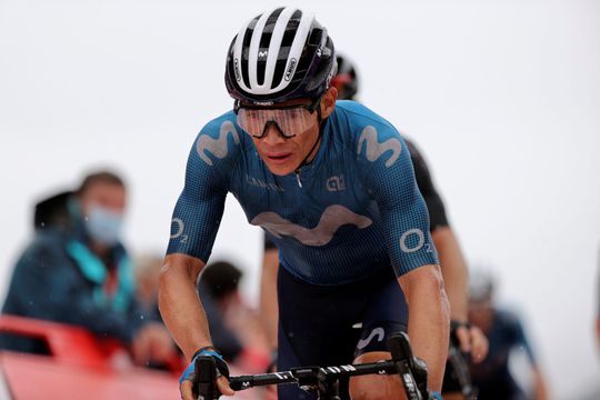 🎥 | Miguel Ángel Lopez wint loodzware koninginnenrit Vuelta, Primoz Roglic blijft leider