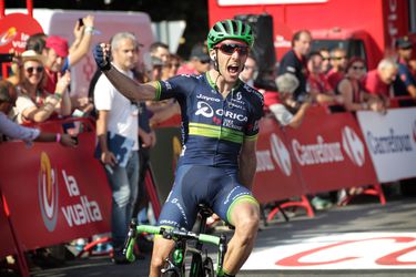 Simon Yates met indrukwekkende solo naar ritzege in Parijs-Nice (video)