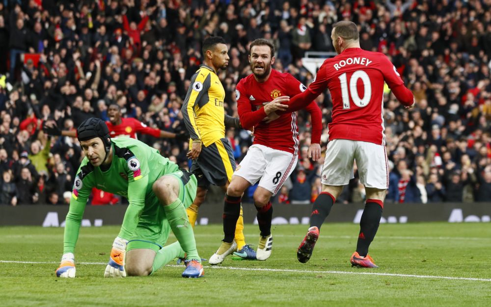 Mata rondt prachtige aanval United af (video)