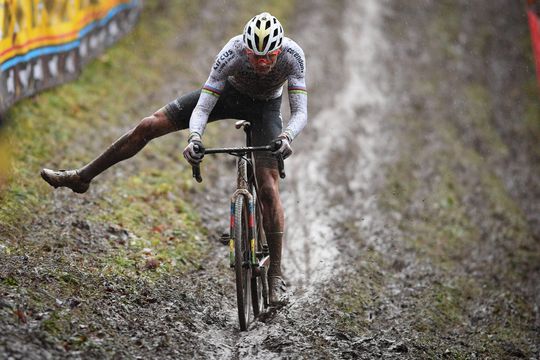 'Nederlandse middag' in België: Van der Poel en Brand winnen veldrit Heusden-Zolder