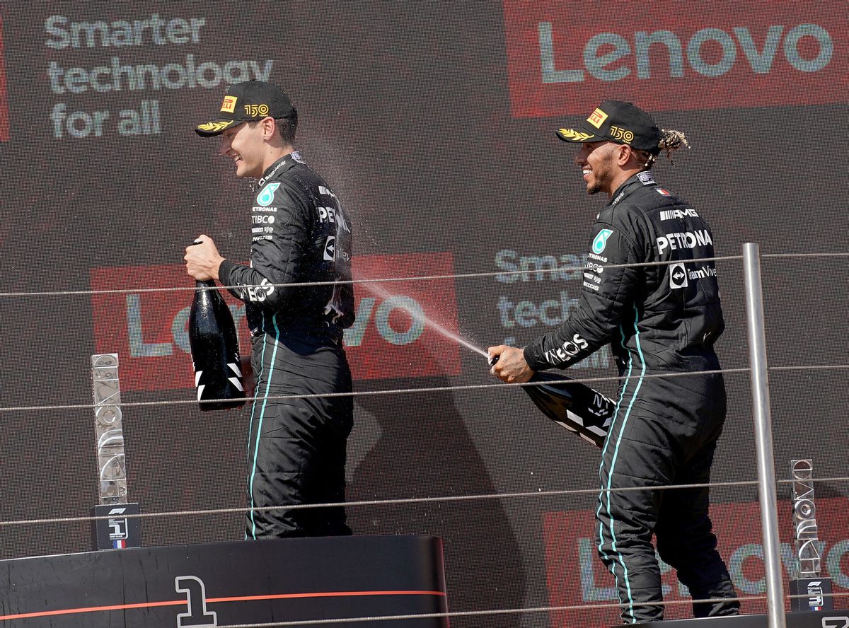 Lewis Hamilton wantrouwt Red Bull: 'We zagen ze elk weekend weer upgrades meenemen'