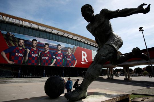 Spanje legt voetbalcompetities voor onbepaalde tijd stil