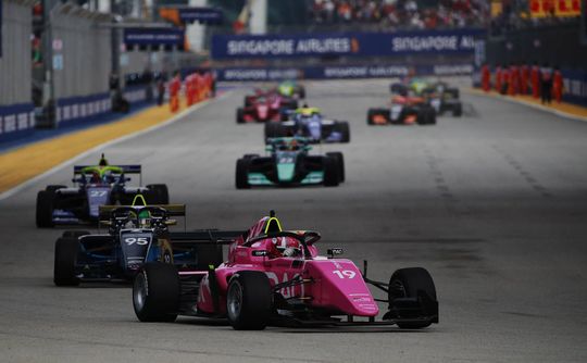 Streep door laatste races W Series vanwege financieel gedoe, Beitske Visser eindigt 2e