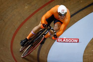 Europees kampioen Hoogland uitgeschakeld op sprint, Büchli wél verder