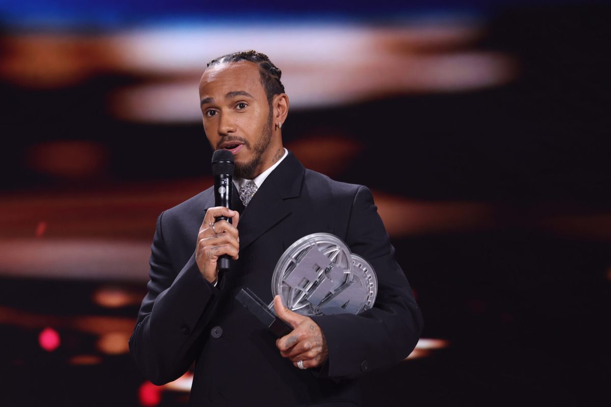 Fan dacht dat Lewis Hamilton hem P3-award gaf, maar moet het teruggeven