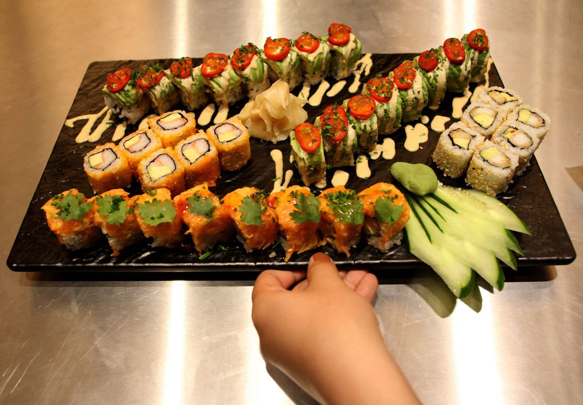 Triatleet eet 100 bordjes sushi en mag all you can eat-restaurant niet meer in