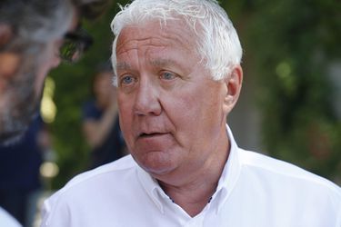 Patrick Lefevere roemt 'superfenomeen' Van der Poel, 'maar niet iedereen moet nu gaan crossen'