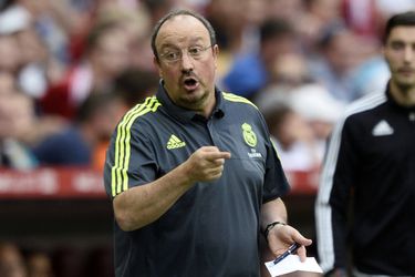 'Real Madrid zet Benitez op straat bij verlies tegen Barcelona'