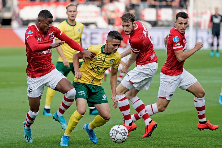 Wervelend AZ scoort binnen 5 minuten 3 keer en wint simpel van Fortuna Sittard