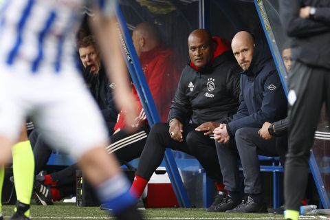 Ook Winston Bogarde stuurde smerige appjes naar een vrouw, maar mocht wel blijven van Ajax