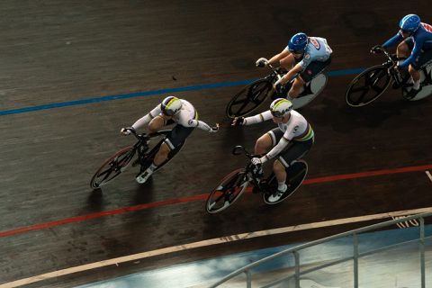 🎥 | Zo werkt de madison/koppelkoers bij het baanwielrennen op de Olympische Spelen