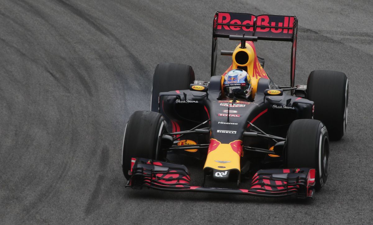 Räikkönen pakt P3 af van Verstappen, pole position voor Hamilton