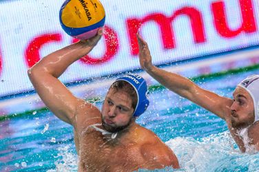 Nederlandse waterpoloërs gaan hard onderuit tegen Spanje in World League