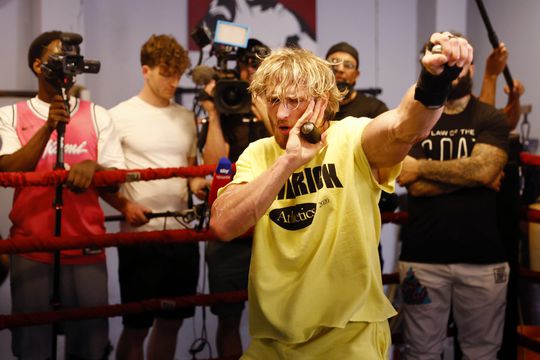 🎥 | Logan Paul wil Floyd Mayweather KO slaan: 'Tijd voor de nieuwe generatie'