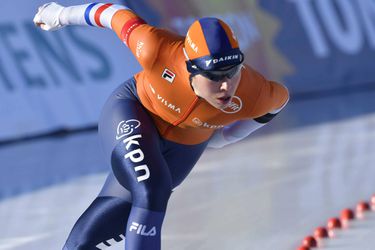 De Jong rijdt met overmacht naar winst op 1500 meter EK allround