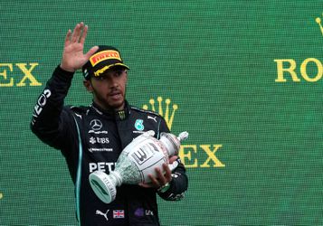 Gaat niet zo lekker met Lewis Hamilton: 'Heb denk ik long covid'