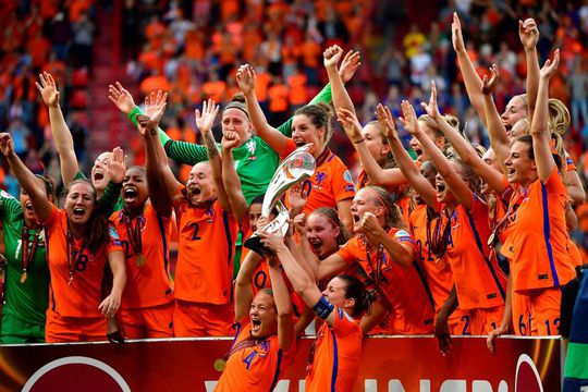 Oranje Leeuwinnen spelen in uitverkochte Goffert tegen Ierland