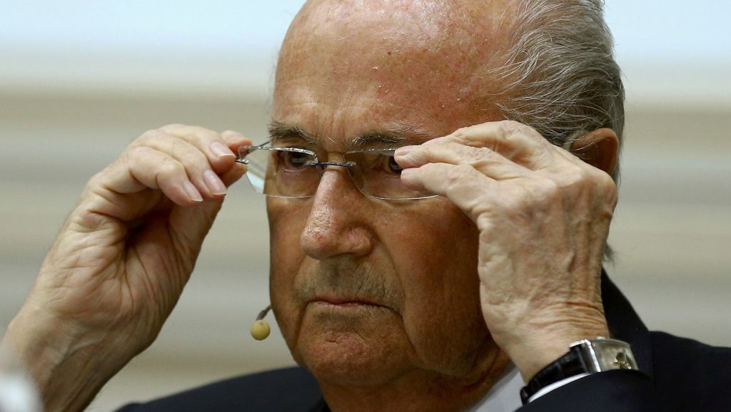 Sepp Blatter wacht schorsing af