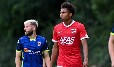 Vertrekkende Calvin Stengs komt op plek 4 binnen als duurst verkochte speler van AZ