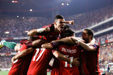 Portugal op valreep toch naar WK, Zwitserland naar play-offs (video)