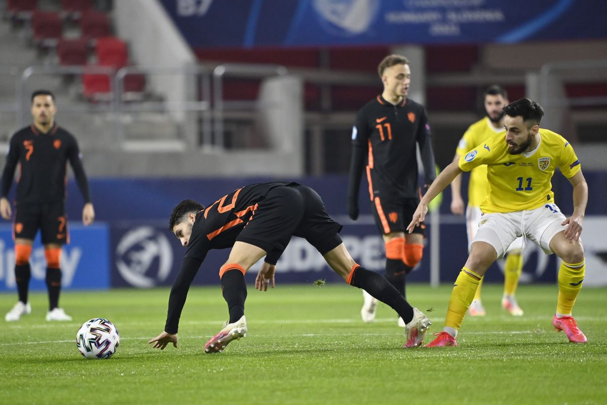 Jong Oranje begint door schitterende goal van Roemenië teleurstellend aan EK Onder 21