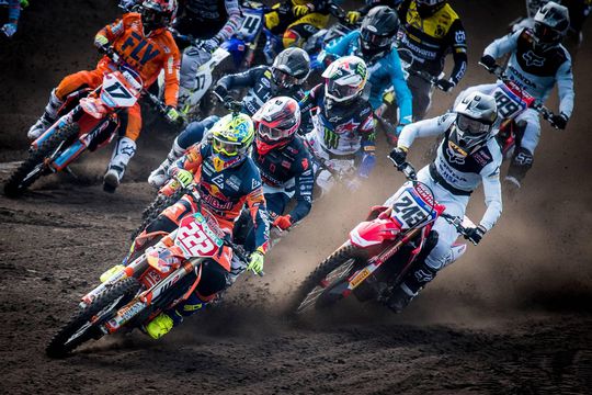 Gajser wint GP van Duitsland en loopt uit in MXGP-klasse