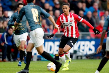 'Europese topclubs trekken nu al aan 16-jarige Ihattaren van PSV'