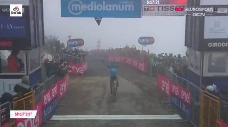 🎥 | ZIEN: Lorenzo Fortunato imponeert met fraaie ritzege in Giro op Monte Zoncolan