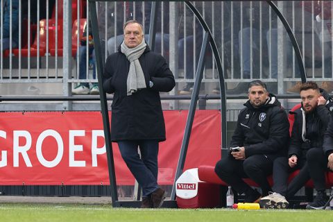 Overzicht KKD: Dick Advocaat verliest bij debuut als ADO-coach
