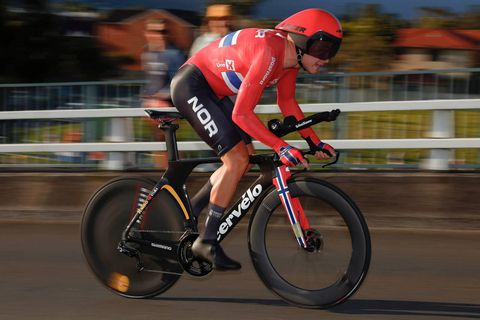 Vader Foss casht na wereldtitel tijdrijden van zoon Tobias: 'Gok doorgaans nooit'