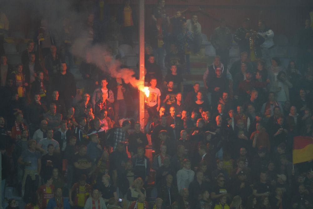 Go Ahead-hooligans vielen ME in Zwolle aan met slagwapens