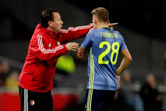 Van Gastel leidt samen met Makaay en Bakkati Feyenoord-training na vertrek Stam