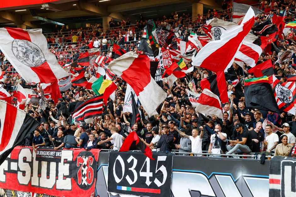 🤣​ | Clublied van Ajax blijkt geschreven door Rotterdammer