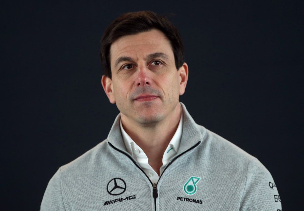 Mercedes-baas Wolff: 'We zijn te wisselvallig dit jaar'