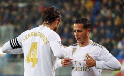 🎥| Real Madrid met 2 vingers in de neus langs Eibar