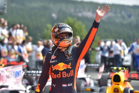 Verstappen na 8 rondjes al klaar op Spa (video)