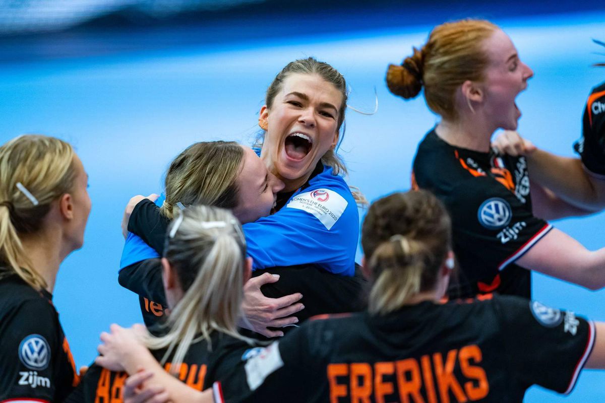 Tess Wester van de Nederlandse handbalsters gaat keepen in Roemenië