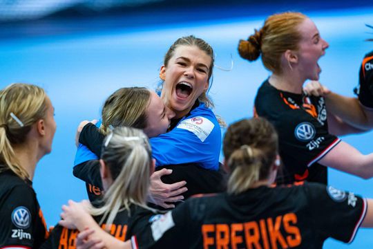 Tess Wester van de Nederlandse handbalsters gaat keepen in Roemenië